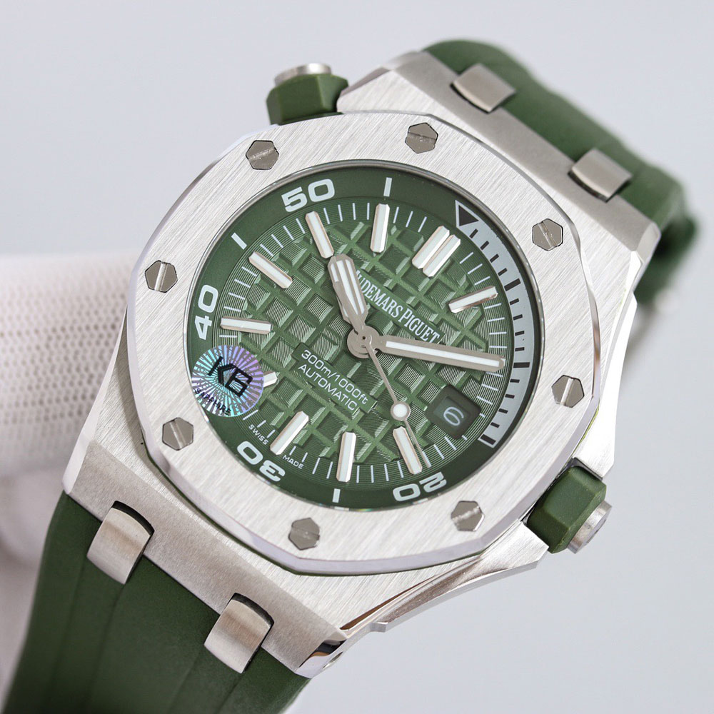 Audemars Piguet Royal Oak Offshore 15710ST.OO.A052CA.01 Watch: Image 2
