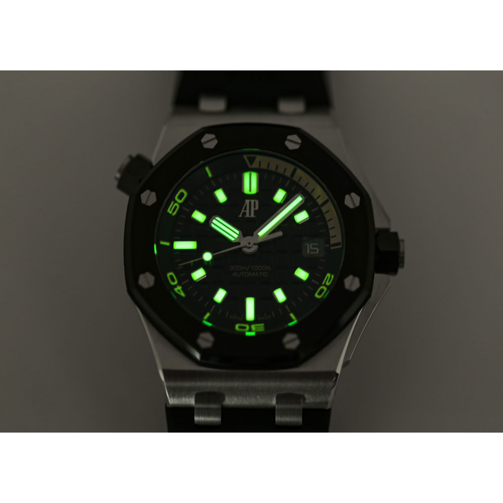 Audemars Piguet Royal Oak Offshore 15720CN.OO.A002CA.01 Watch: Image 5