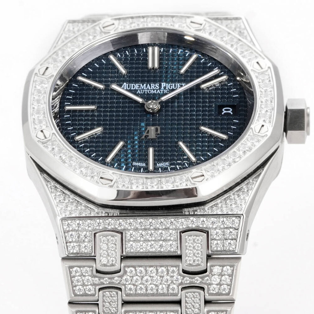 Audemars Piguet Royal Oak 16202BC.ZZ.1241BC.02 Watch: Image 3