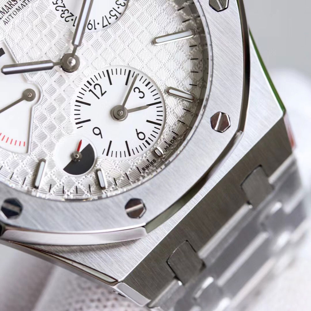Audemars Piguet Royal Oak 26120ST.OO.1220ST.01 Watch: Image 3
