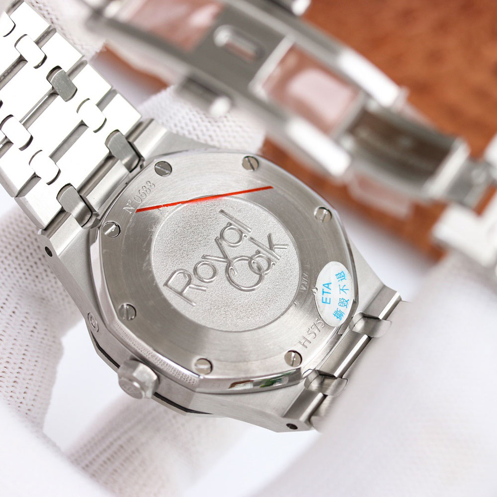 Audemars Piguet Royal Oak 26120ST.OO.1220ST.03 Watch: Image 4