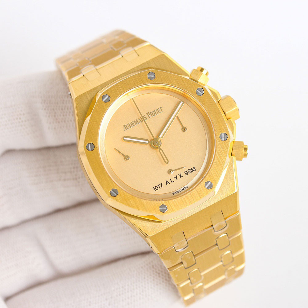 Audemars Piguet Royal Oak 26240BA.OO.1320BA.01 Watch: Image 2