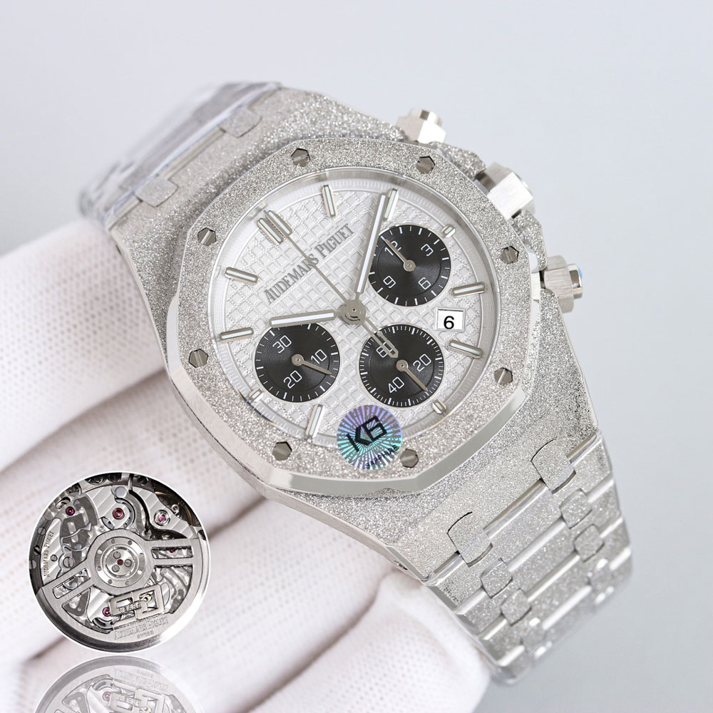 Audemars Piguet Royal Oak 26240BC.GG.1324BC.01 Watch: Image 2