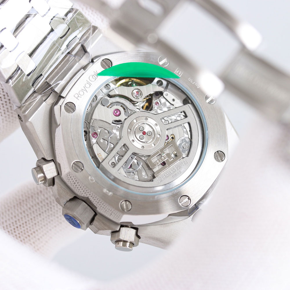 Audemars Piguet Royal Oak 26240BC.GG.1324BC.01 Watch: Image 4