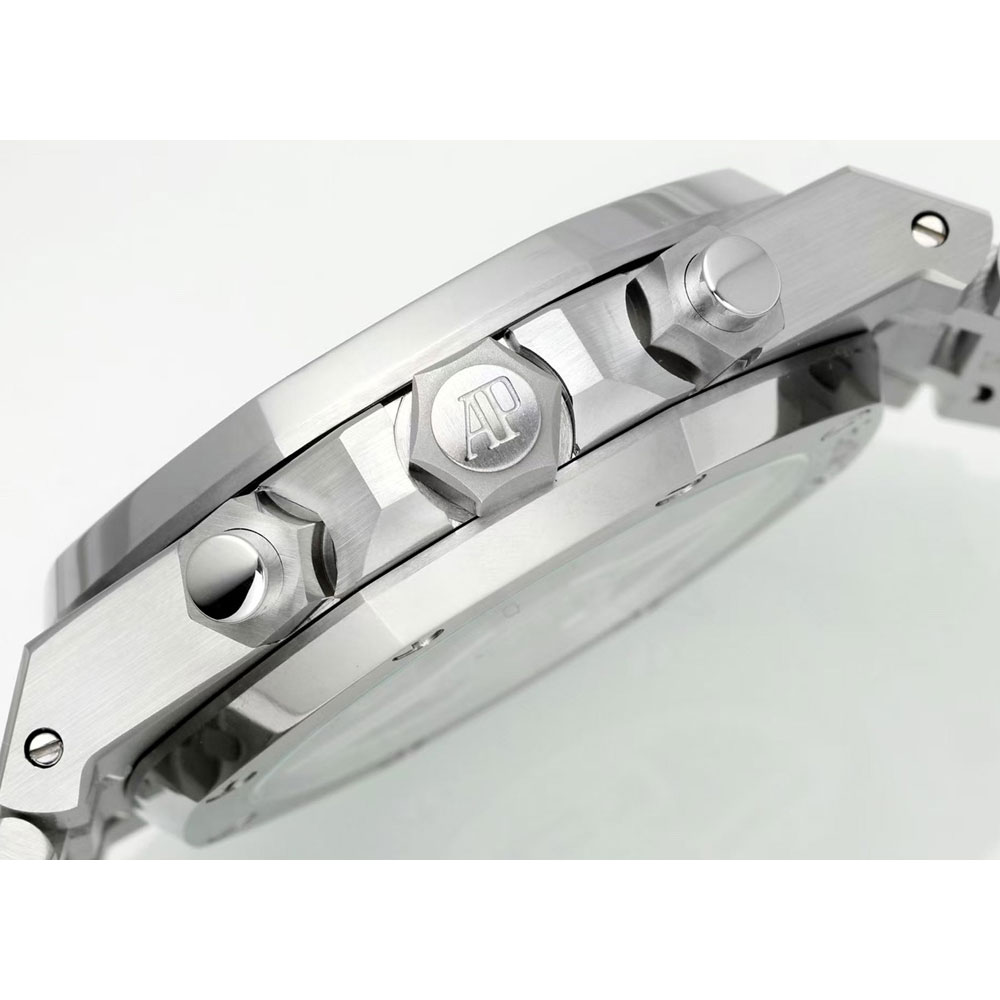 Audemars Piguet Royal Oak 26240BC.OO.1320BC.01 Watch: Image 3