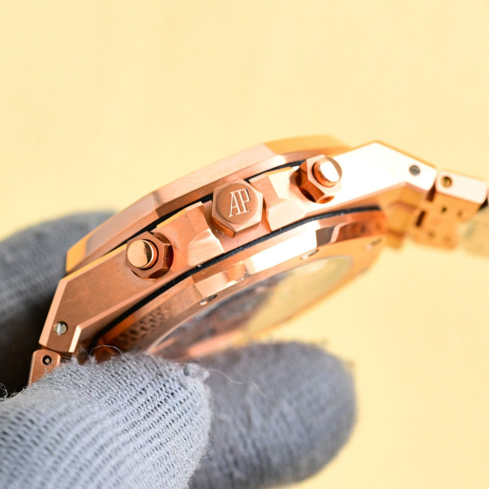 Audemars Piguet Royal Oak 26240OR.OO.1320OR.05 Watch: Image 2