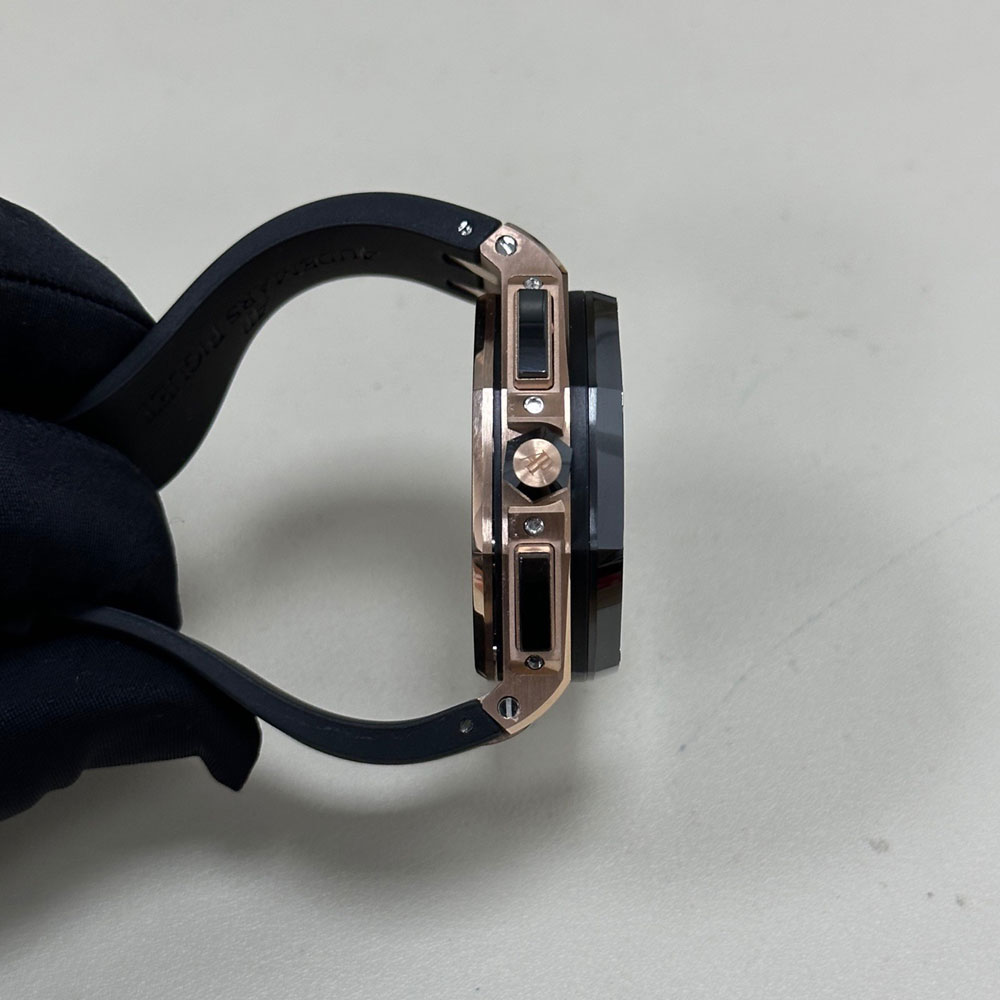 Audemars Piguet Royal Oak Offshore 26401RO.OO.A002CA.01 Watch: Image 2