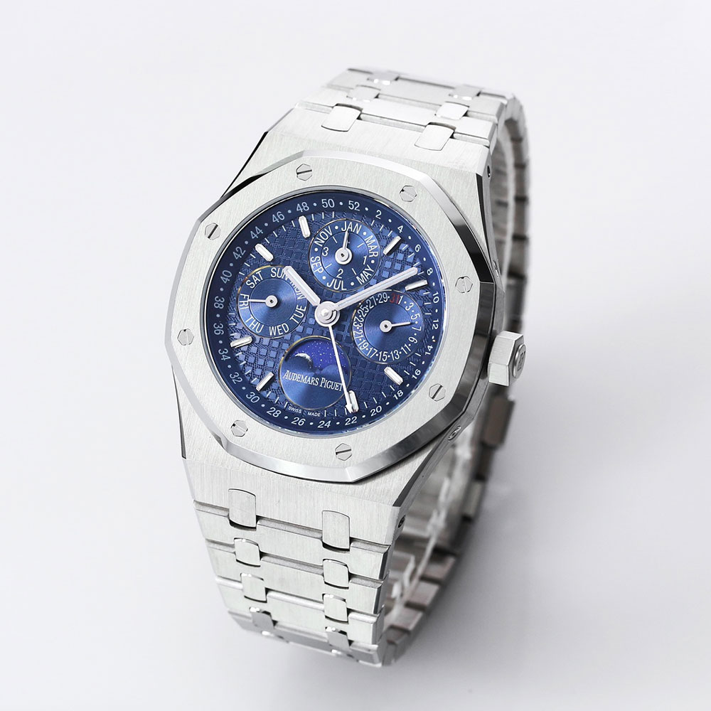 Audemars Piguet Royal Oak 26574ST.OO.1220ST.03 Watch: Image 2
