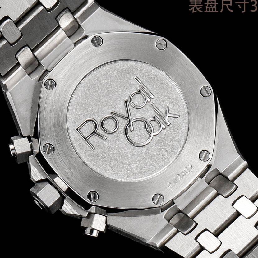 Audemars Piguet Royal Oak 26715BC.ZZ.1356BC.01 Watch: Image 4
