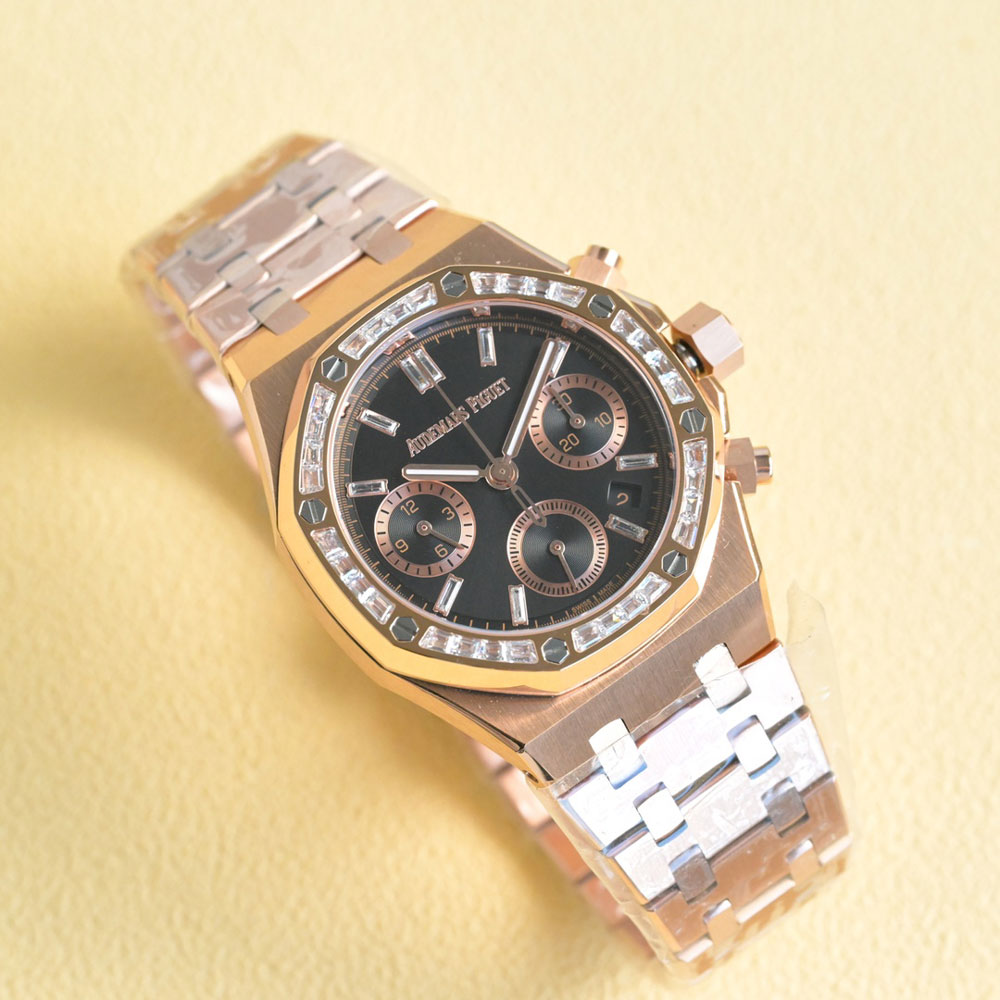 Audemars Piguet Royal Oak 26715OR.ZZ.1356OR.02 Watch: Image 2