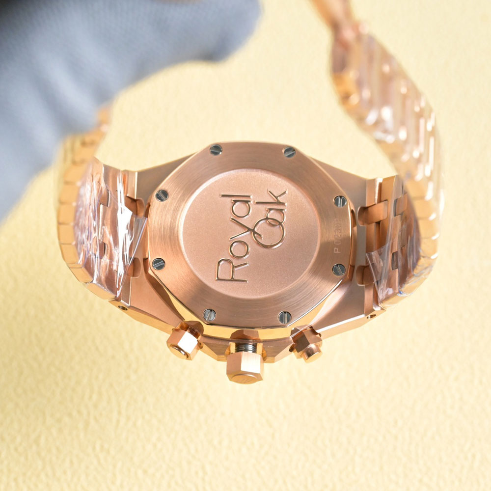 Audemars Piguet Royal Oak 26715OR.ZZ.1356OR.02 Watch: Image 4