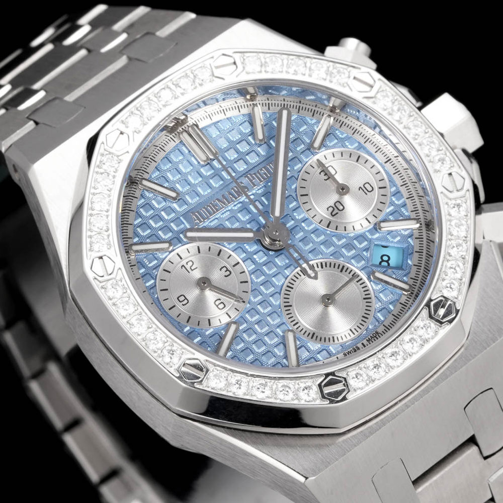 Audemars Piguet Royal Oak 26715ST.ZZ.1356ST.01 Watch: Image 2