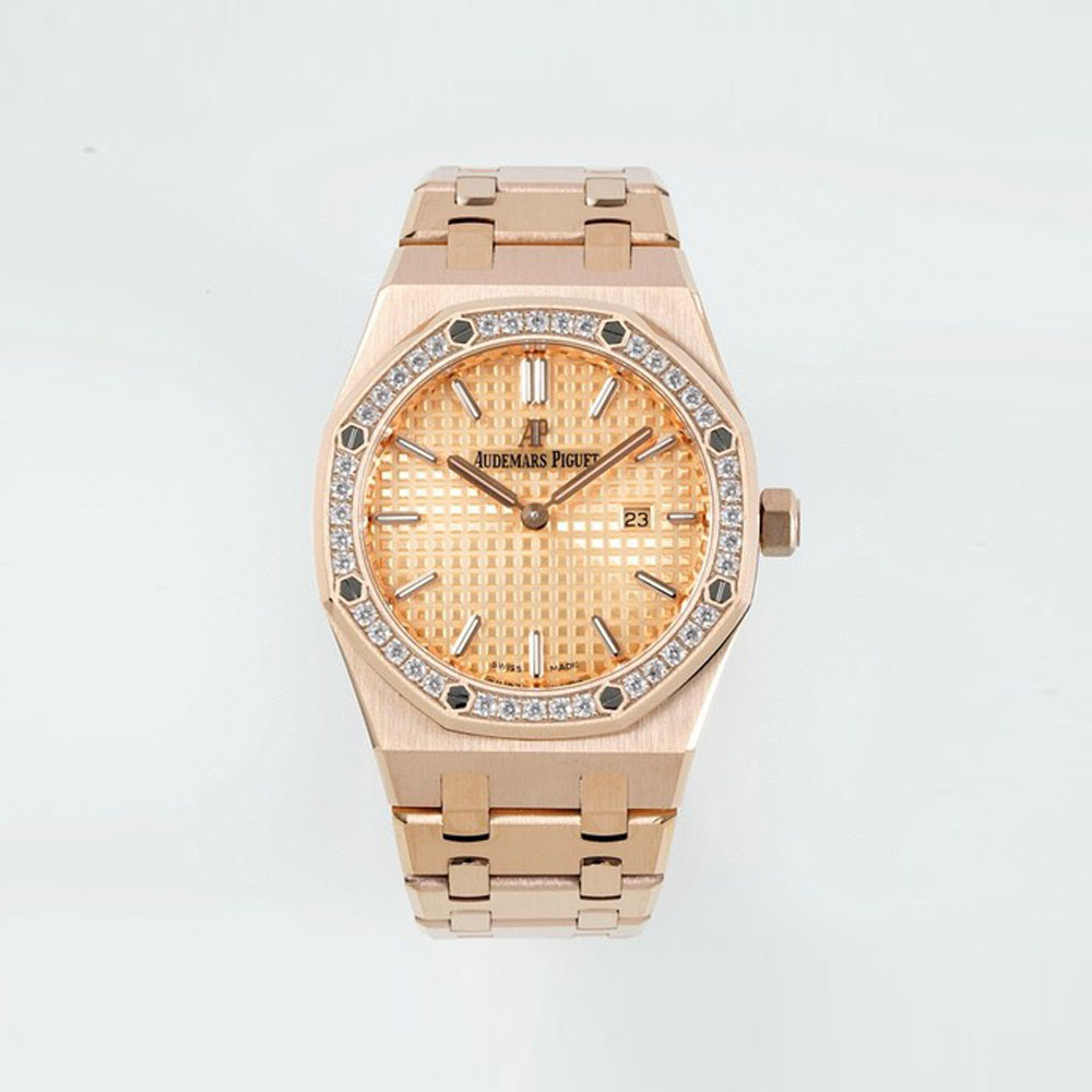 Audemars Piguet Royal Oak 67651OR.ZZ.1261OR.03 Watch: Image 1