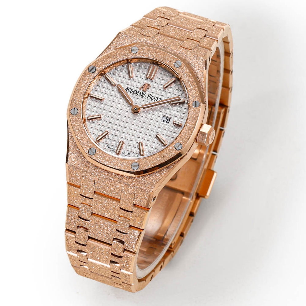 Audemars Piguet Royal Oak 67653OR.GG.1263OR.01 Watch: Image 2