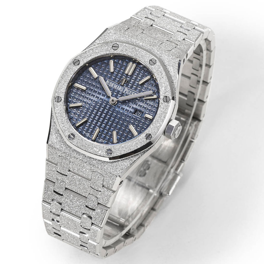 Audemars Piguet Royal Oak 77353BC.GG.1263BC.01 Watch: Image 2