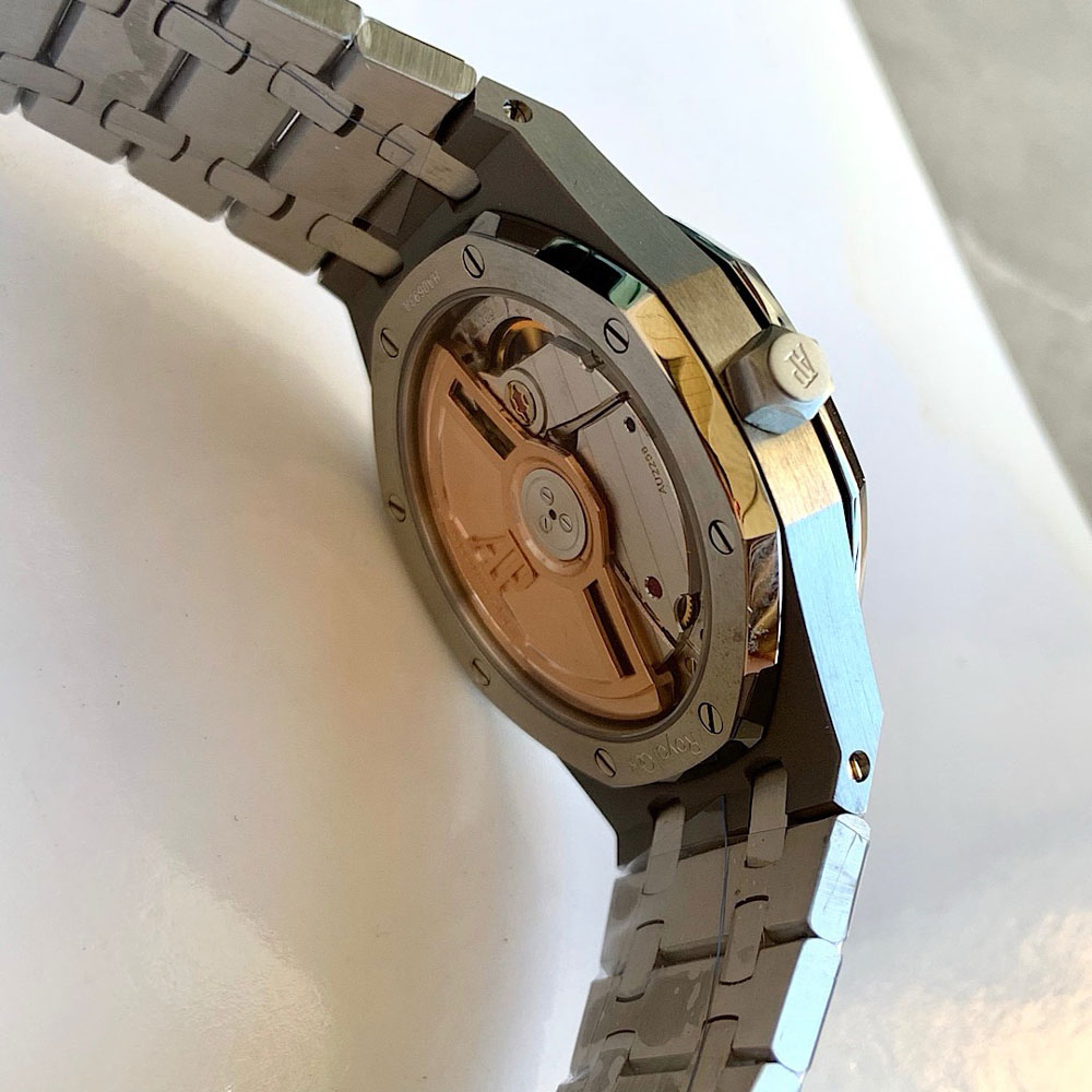Audemars Piguet Royal Oak 77451ST.ZZ.1361ST.03 Watch: Image 3