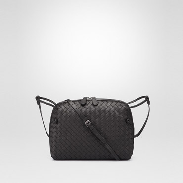 Bottega Veneta messenger bag in nero intrecciato nappa 45325220ER