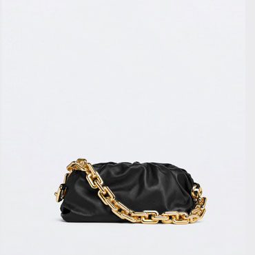 Bottega Veneta Chain Pouch in Black 620230 VCP4 08425