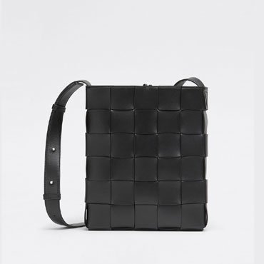 Bottega Veneta Cassette in Black 649601 VMAY 18803