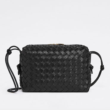 Bottega Veneta Medium Loop Camera Bag in Black 680256 V1G1 18425