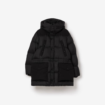 Burberry Nylon Puffer Coat in Black 80438451