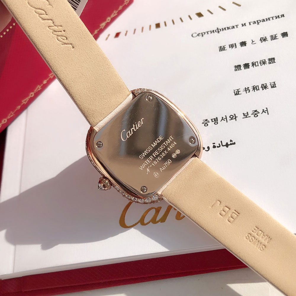 Cartier Coussin de Cartier WJCS0005 30.4x31.1mm Watch: Image 4