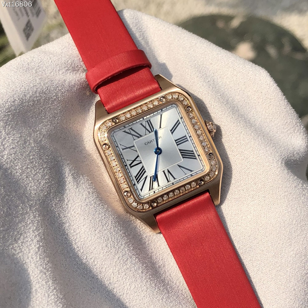 Cartier Santos de Cartier WJSA0018 43.5x31.4mm Watch: Image 2