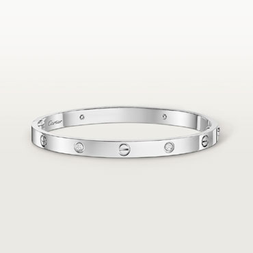 Cartier LOVE bracelet medium model 4 diamonds B6087317