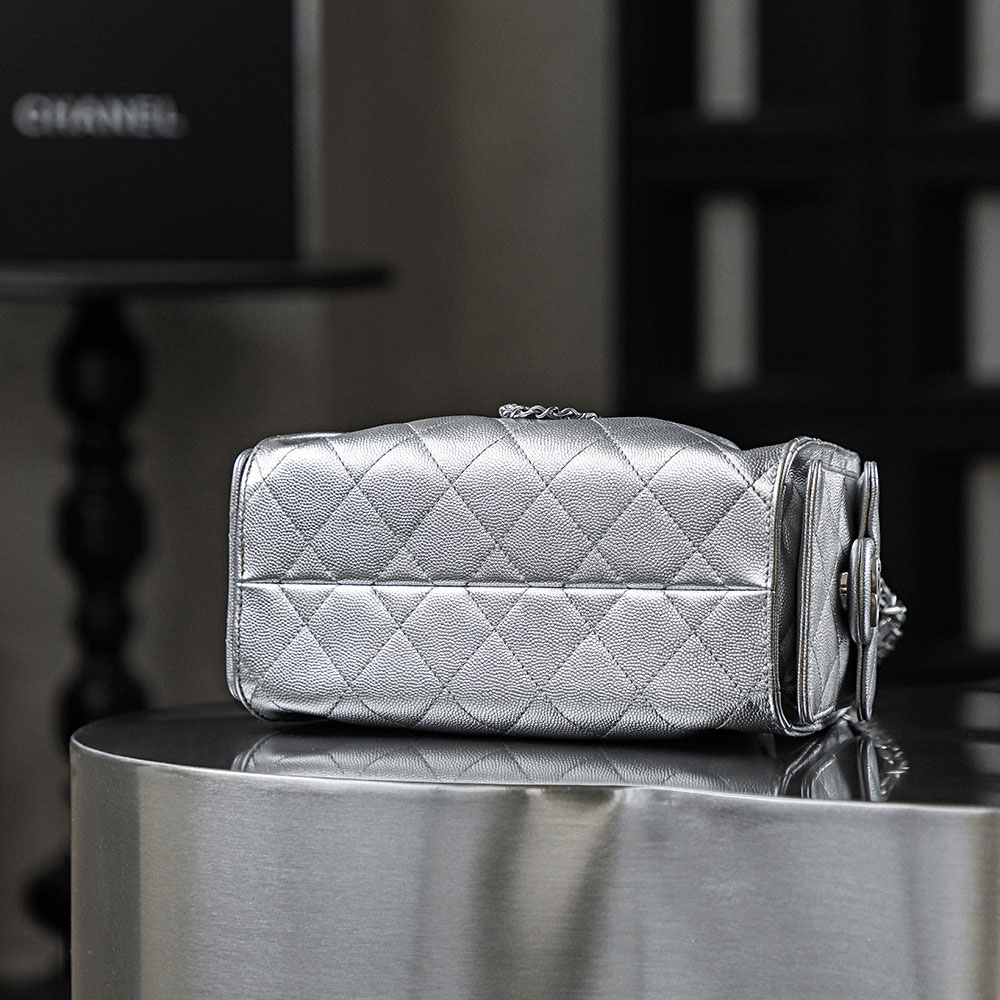 Chanel 25 mini bag Metallic grained calfskin silver metal AS5631 B22716 U5341: Image 4