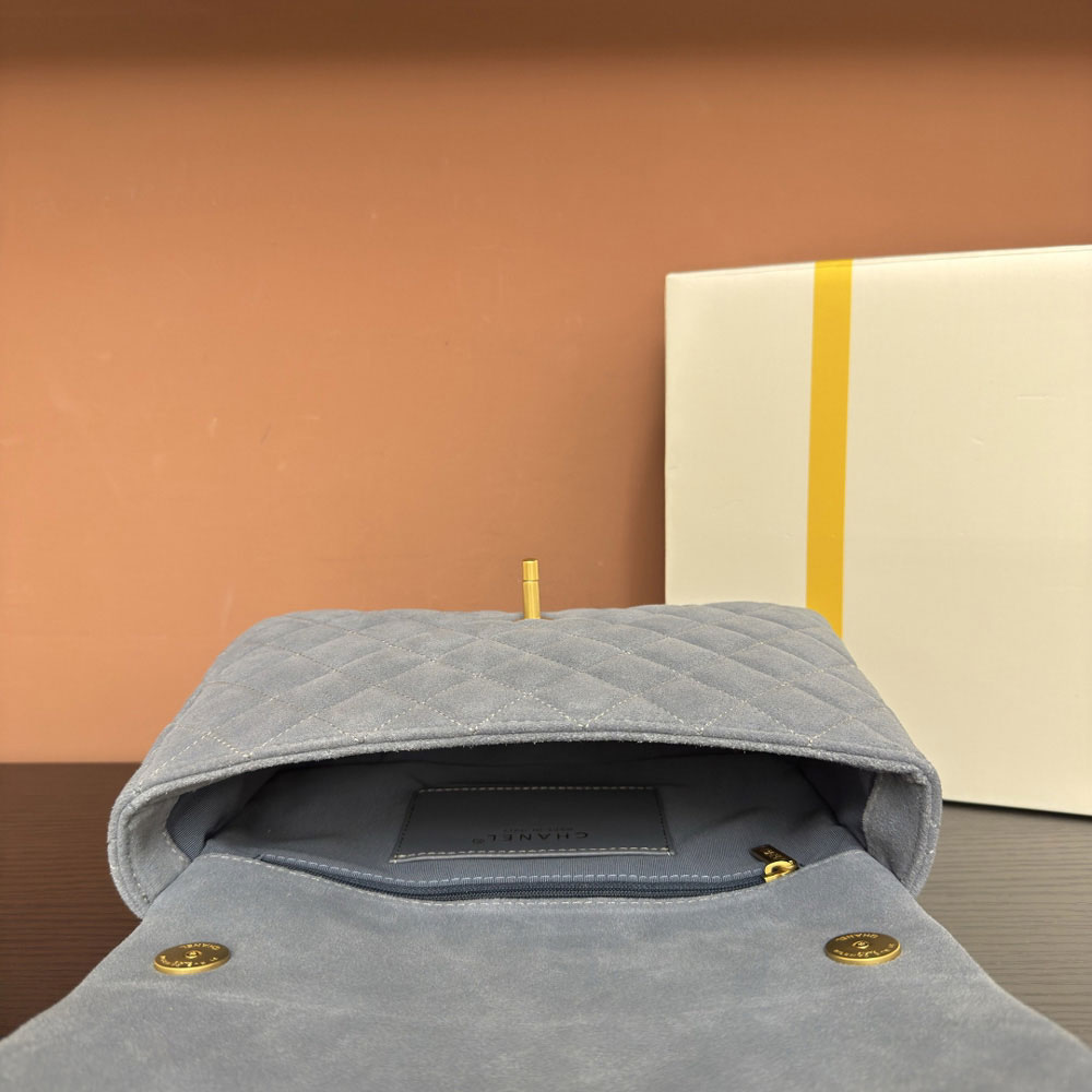 Chanel Flap bag Suede calfskin lambskin gold-tone metal AS5991 B22723 U5338: Image 5