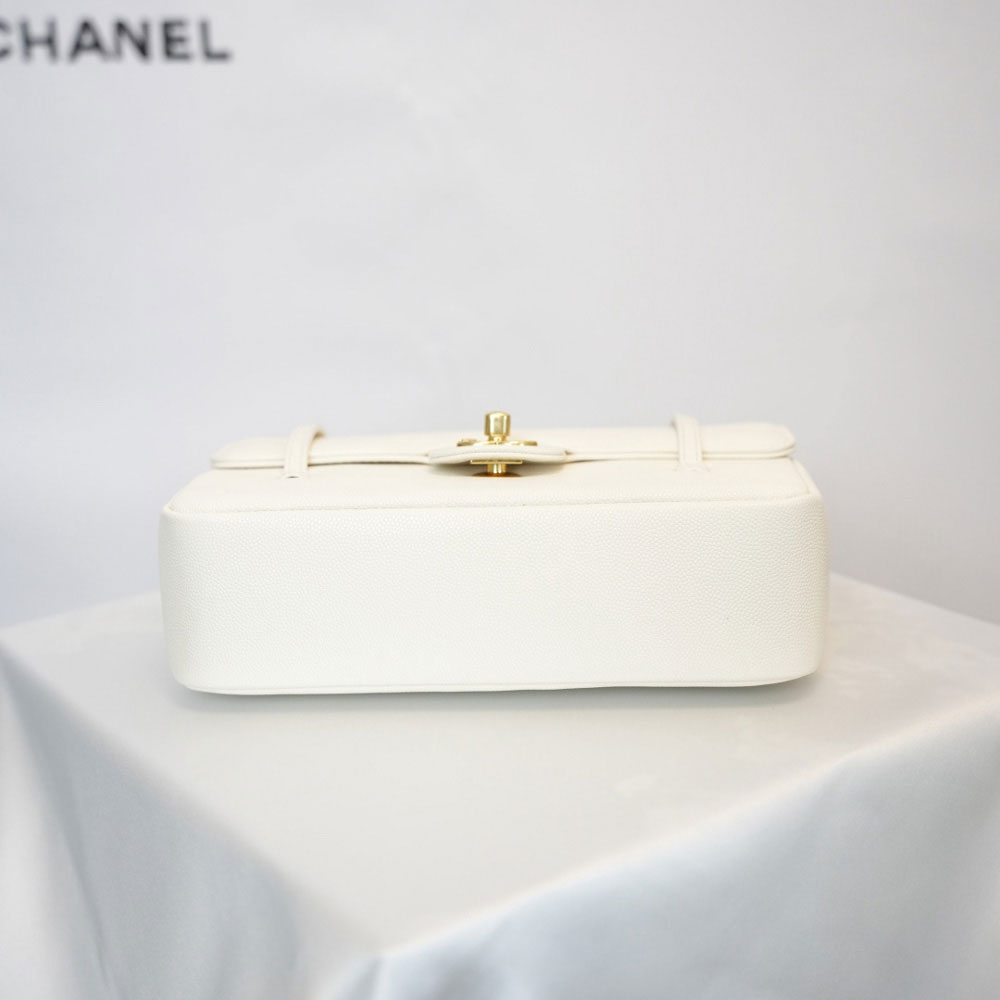 Chanel Small flap bag Grained shiny calfskin gold-tone metal AS6130 B23483 U6544: Image 2
