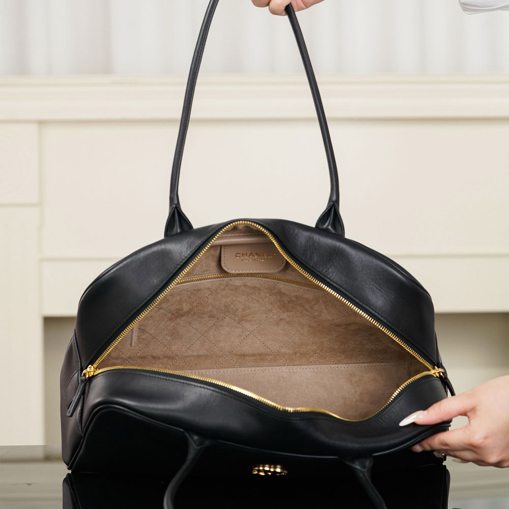 Chanel Large bowling bag Calfskin gold-tone metal AS6211 B23874 94305: Image 4