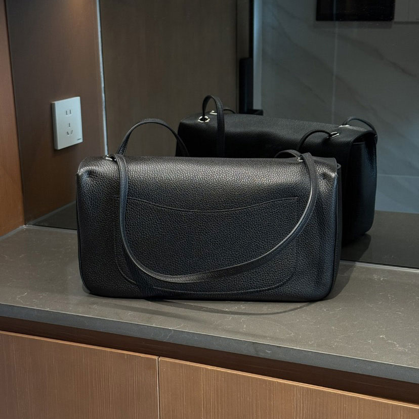 Chanel Maxi flapbag Grained calfskin silver-tone metal AS6231 B24008 94305: Image 2