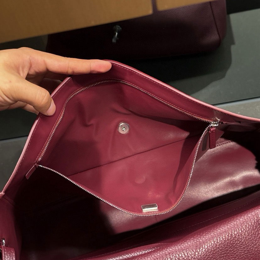 Chanel Maxi flapbag Grained calfskin silver-tone metal AS6233 B24008 U8393: Image 5