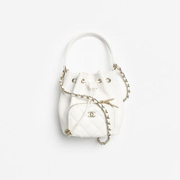 Chanel Clutch with chain in white AP4775 B05052 10601