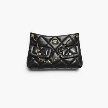 Chanel Shopping bag in black AS5740 B22139 94305