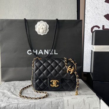 Chanel Mini flap bag in black AS5758 B21572 94305