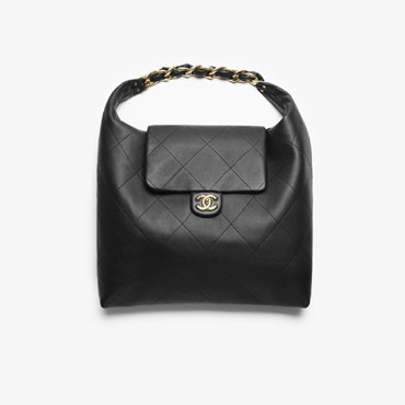 Chanel Maxi hobo bag in black AS5839 B22140 94305