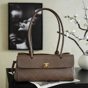 Chanel Small Tote Grained Calfskin AS6288 B24248 U9390