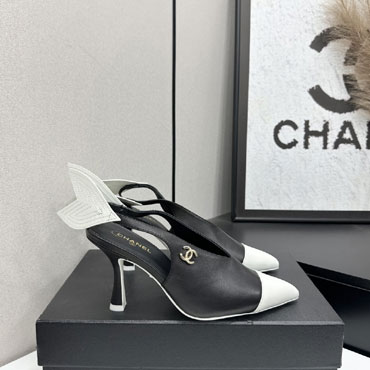 Chanel Slingbacks Black White G47323 X01000 UB127