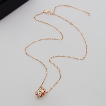 Chanel Coco Crush necklace J13708