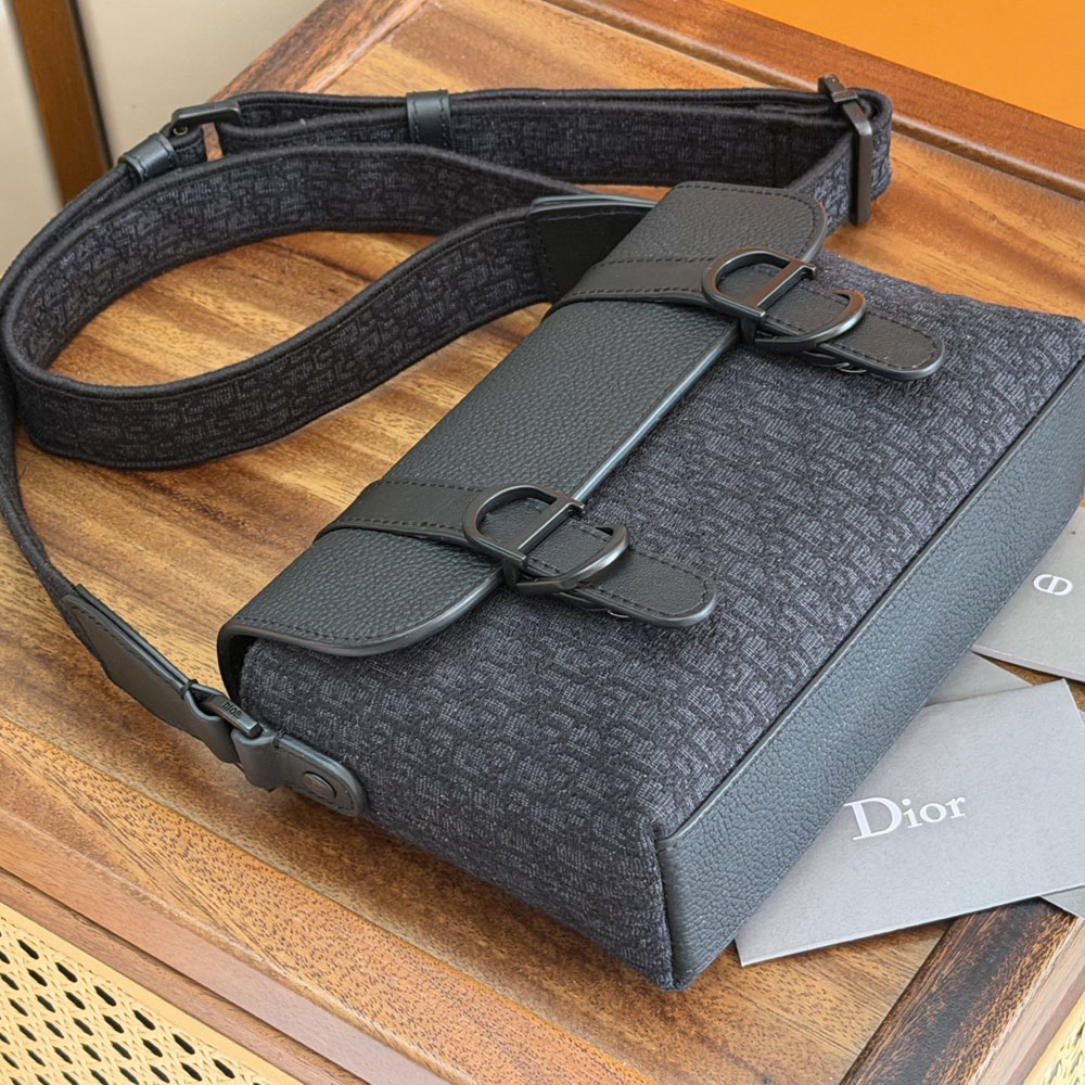 Mini Dior Daily Messenger Bag with Flap Black 2ESCA598YNU H03E: Image 4