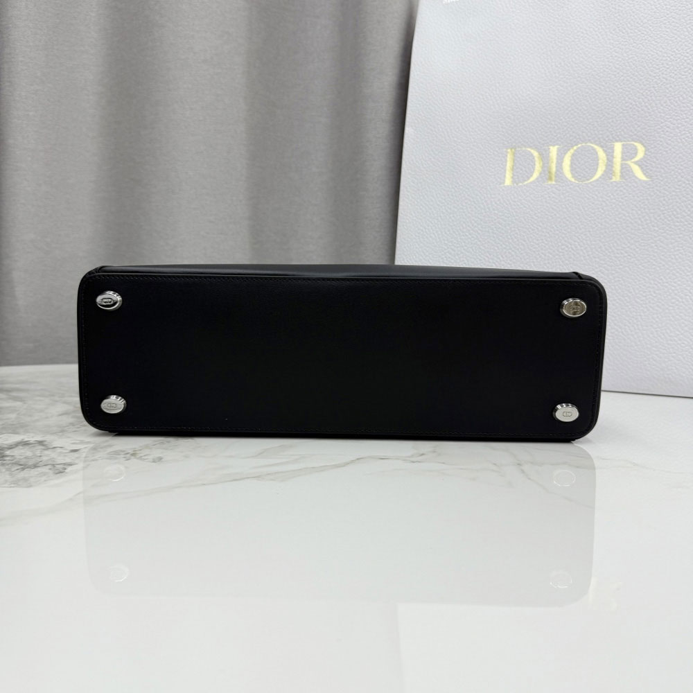 Dior Cigale Bag in Black Calfskin Leather M0738OHJU M900: Image 4