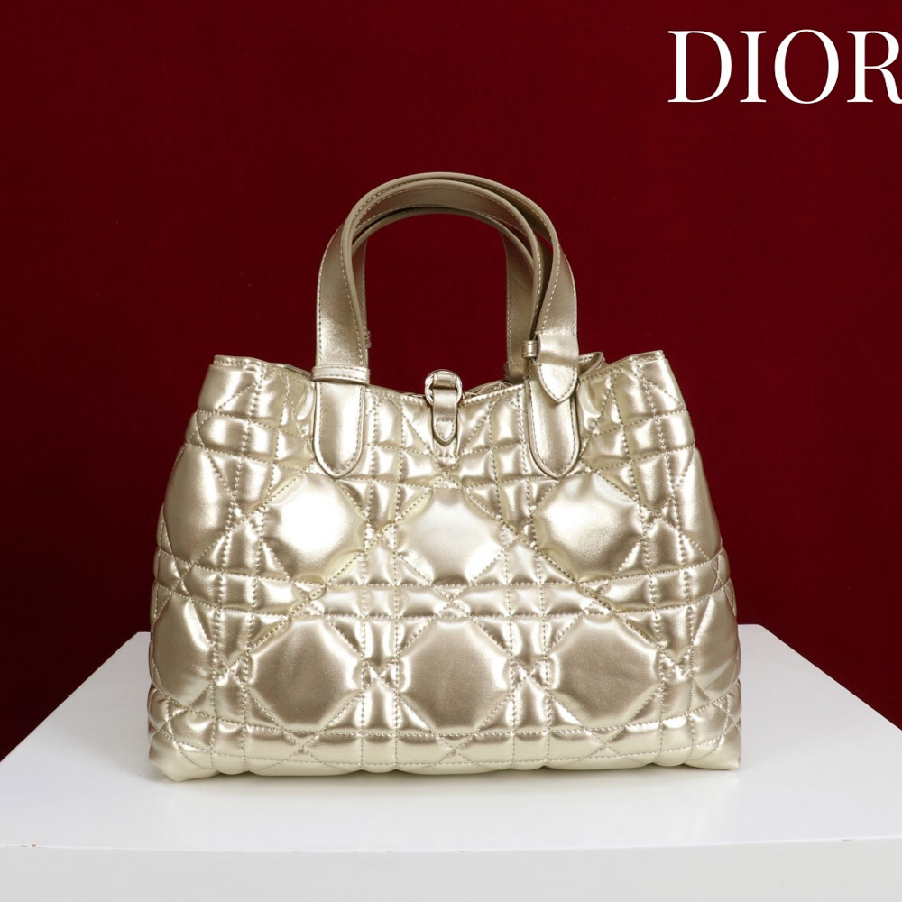 Medium Dior Toujours Bag Metallic Gold Macrocannage Calfskin M2821ONRU M25J: Image 2
