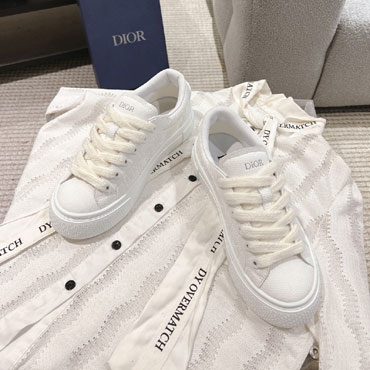Dior B33 Spin Sneaker White Grained Calfskin 3SN303ZAY H000