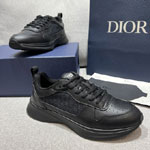 B25 Runner Sneaker Black and Dior Oblique Jacquard 3SN299ZIR H900