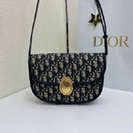 Medium Dior Medaillon Flap Bag M3922QTZQ M928