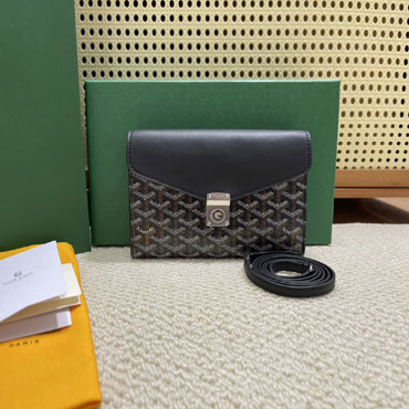 Goyard Chypre Wallet-Pouch in Black CHYPRPPMLTY01CL01P