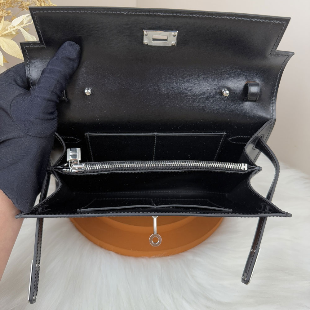 Hermes Kelly Classique To Go wallet in Black H082648CK89: Image 3