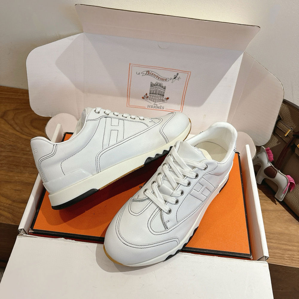 Hermes Trail Sneaker H191395ZH94390: Image 2